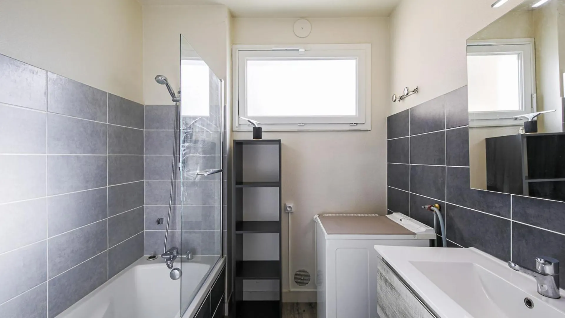 Appartement 3 Pieces Pres Du Centre Avec Parking Et Casier A Skis - Fr-1-689-16 Villard-de-Lans